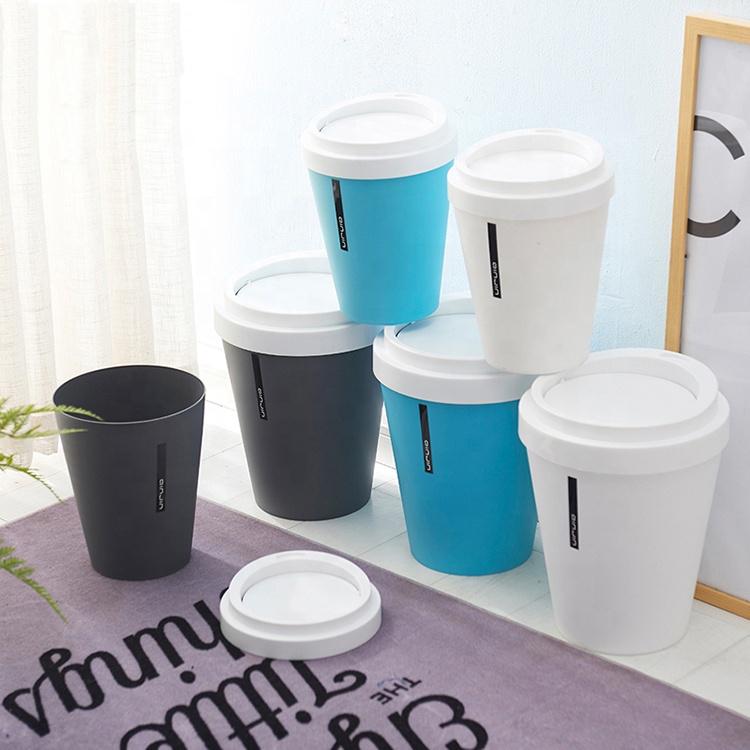 The small coffee cup type household plastic small table trash can